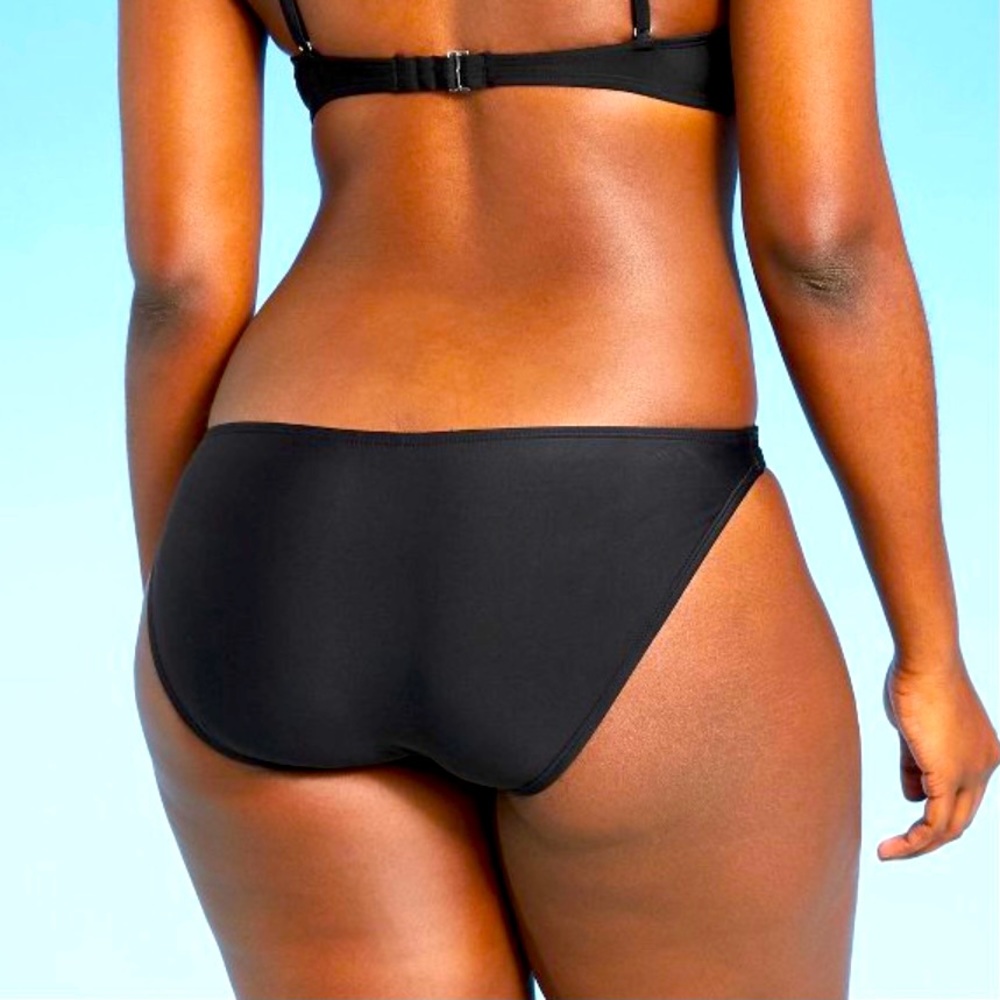 NWT High Leg Scoop Waist Bikini Bottom Black M